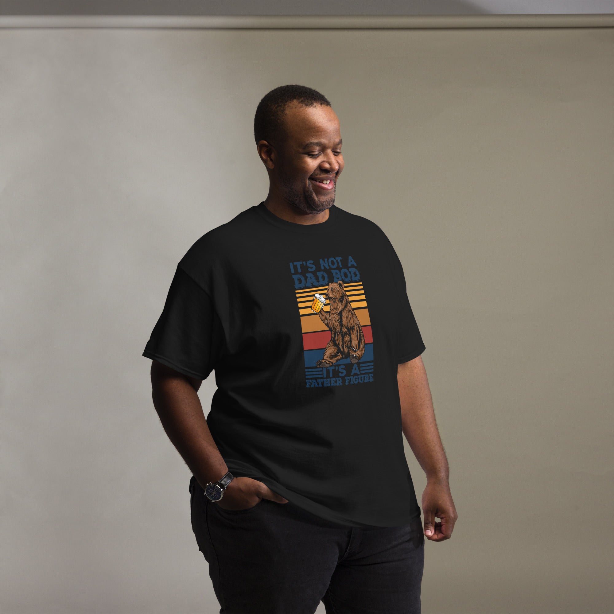 Camiseta de hombre con figura paterna y cuerpo de papá
