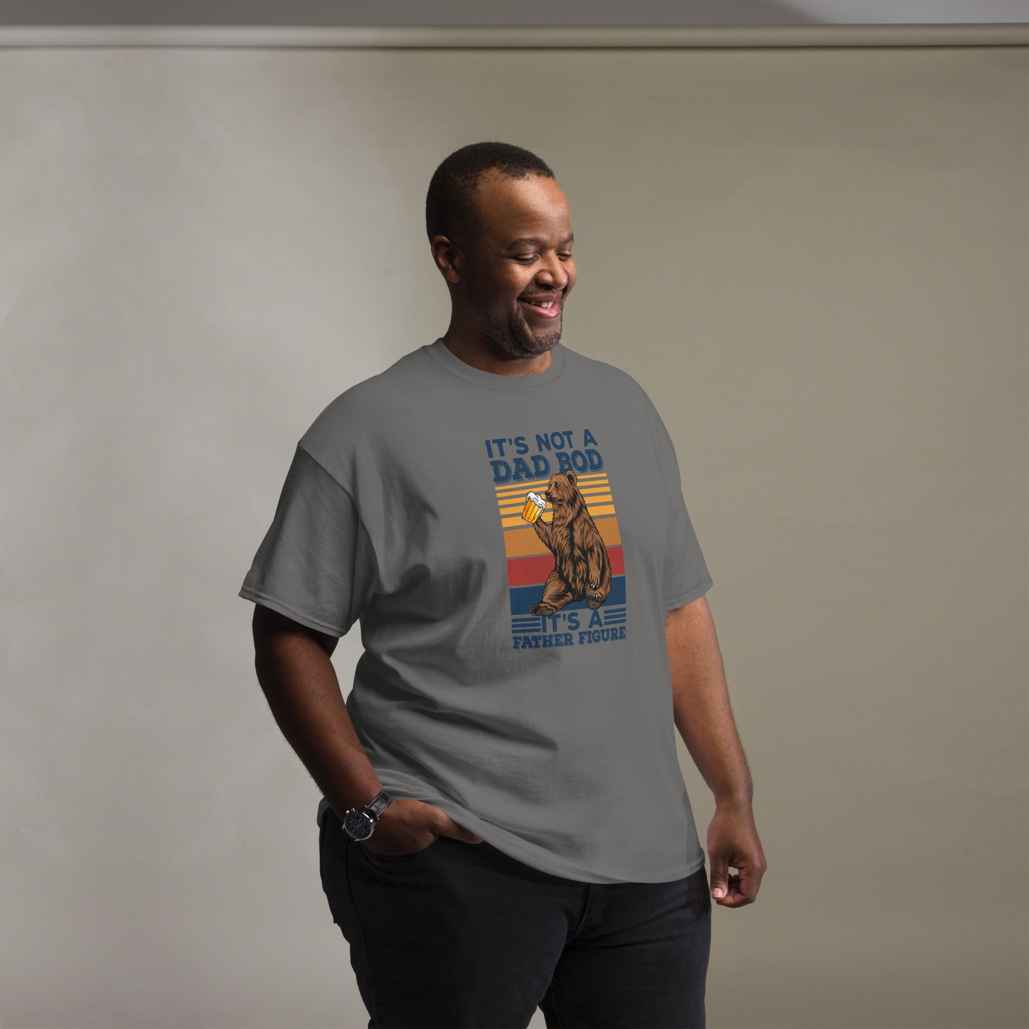 Camiseta de hombre con figura paterna y cuerpo de papá