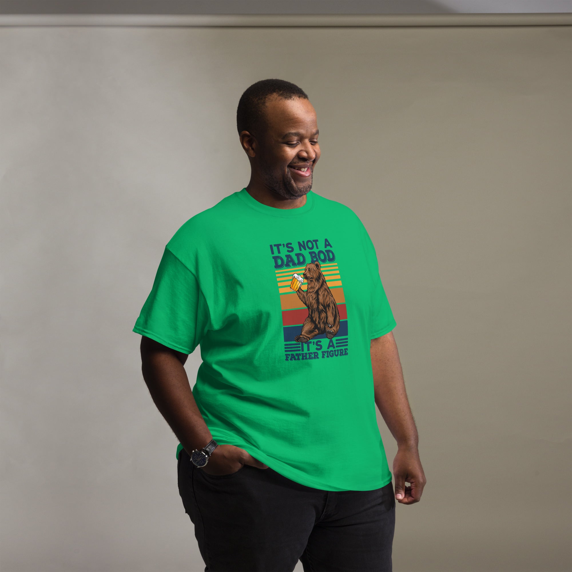 Camiseta de hombre con figura paterna y cuerpo de papá